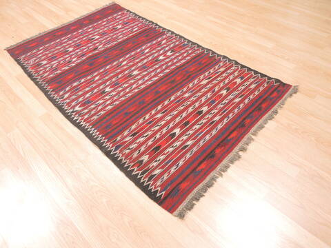 Kilim Red Flat Woven 38 X 61  Area Rug 100-110877 Image 2