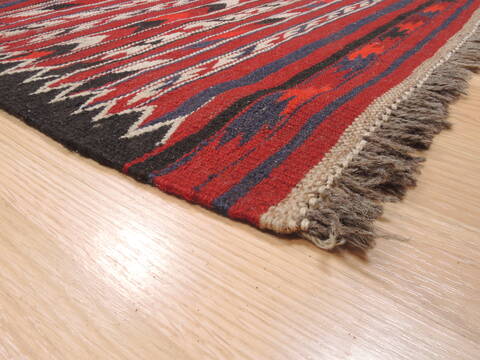 Kilim Red Flat Woven 38 X 61  Area Rug 100-110877 Image 3