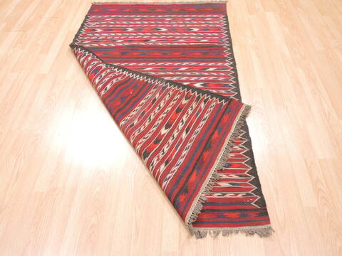 Kilim Red Flat Woven 38 X 61  Area Rug 100-110877 Image 4