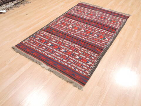 Kilim Red Flat Woven 39 X 61  Area Rug 100-110882 Image 2