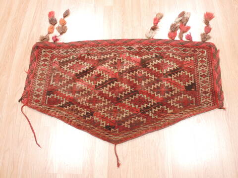 Baluch Red Hand Knotted 20 X 37  Area Rug 100-110977 Image 6