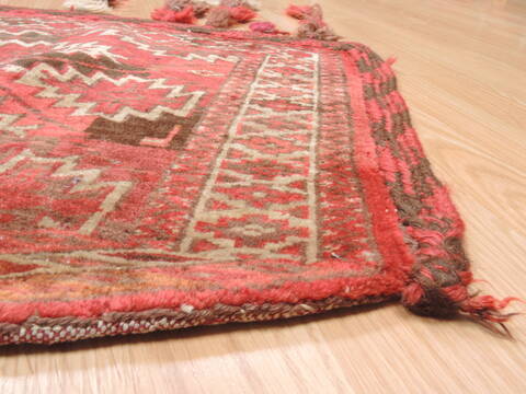 Baluch Red Hand Knotted 20 X 37  Area Rug 100-110977 Image 7