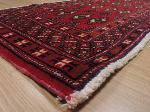 Baluch Red Hand Knotted 20 X 43  Area Rug 134-111121 Image 4