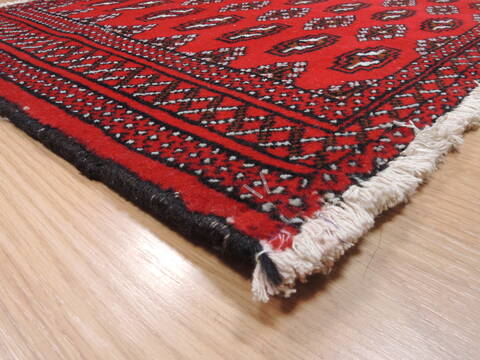 Baluch Red Hand Knotted 20 X 43  Area Rug 134-111122 Image 4