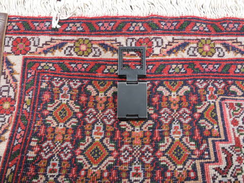 Sanandaj Red Hand Knotted 24 X 37  Area Rug 100-111978 Image 6
