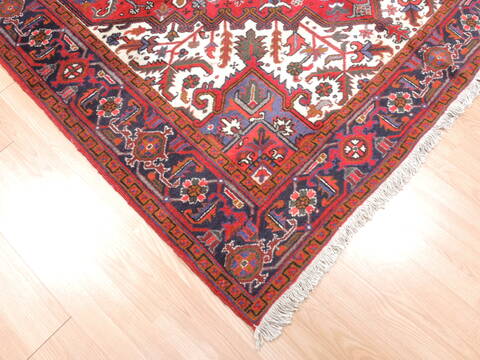 Heriz Red Hand Knotted 70 X 100  Area Rug 100-111992 Image 3