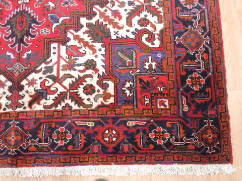 Heriz Red Hand Knotted 70 X 100  Area Rug 100-111992 Image 7