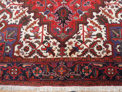 Heriz Red Hand Knotted 70 X 100  Area Rug 100-111992 Image 8