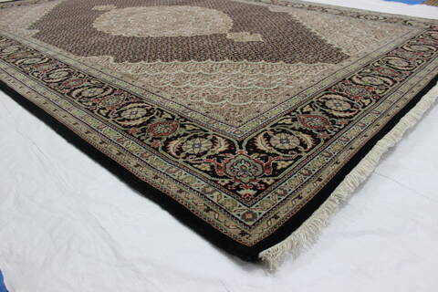 Mahi Black Hand Knotted 67 X 911  Area Rug 902-111997 Image 1