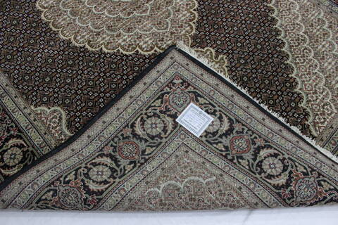 Mahi Black Hand Knotted 67 X 911  Area Rug 902-111997 Image 3