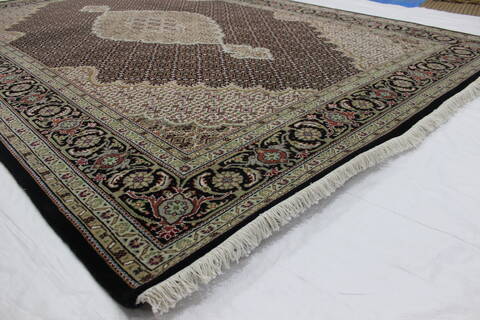 Mahi Black Hand Knotted 68 X 910  Area Rug 902-111999 Image 1