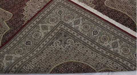 Mahi Red Hand Knotted 80 X 911  Area Rug 902-112006 Image 3