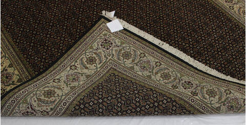 Mahi Black Hand Knotted 65 X 98  Area Rug 902-112011 Image 3