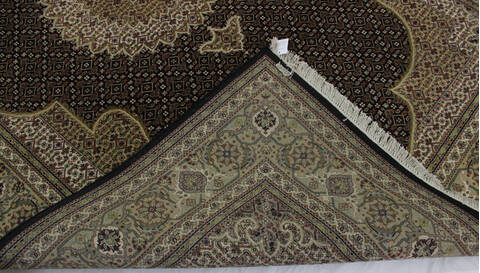 Mahi Black Hand Knotted 67 X 911  Area Rug 902-112017 Image 3