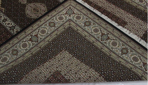 Mahi Black Hand Knotted 83 X 1111  Area Rug 902-112027 Image 3