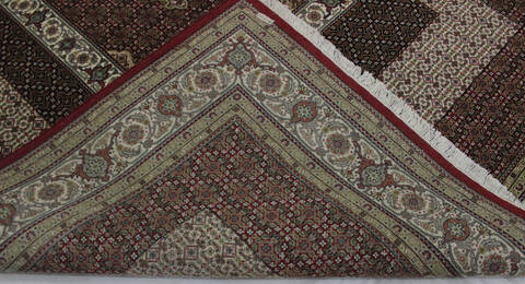 Mahi Red Hand Knotted 82 X 118  Area Rug 902-112029 Image 3