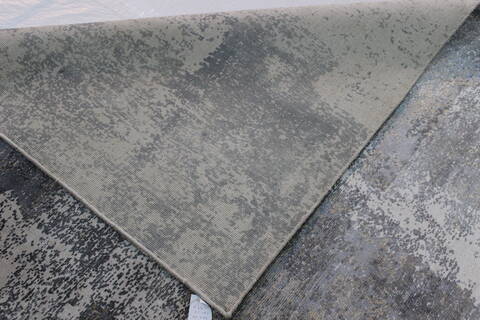 Modern Grey Hand Loomed 51 X 77  Area Rug 902-112151 Image 3