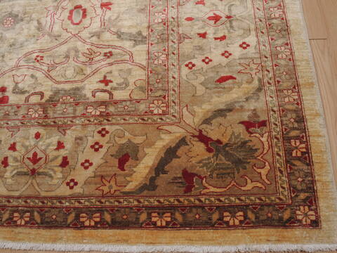 Pishavar Beige Hand Knotted 109 X 150  Area Rug 100-12041 Image 11
