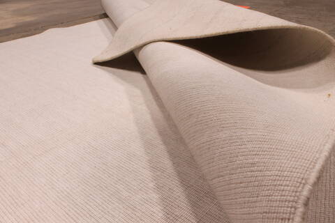 Modern-Contemporary White Hand Loomed 52 X 611  Area Rug 301-135809 Image 4