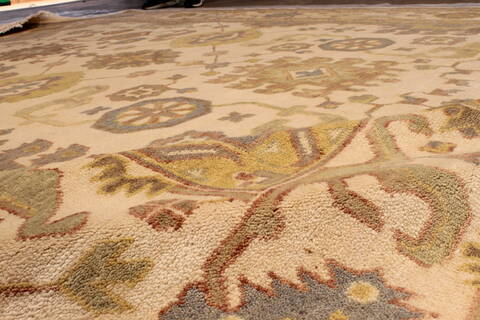 Oushak White Hand Knotted 91 X 119  Area Rug 301-135862 Image 6