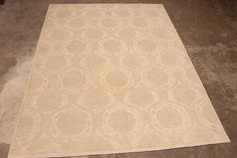 Pishavar Beige Hand Knotted 84 X 114  Area Rug 301-135874 Image 3