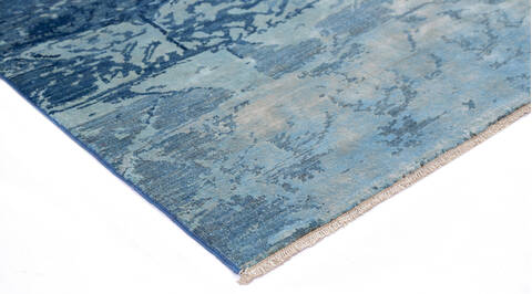 Modern Blue Hand Knotted 57 X 711  Area Rug 700-136118 Image 2