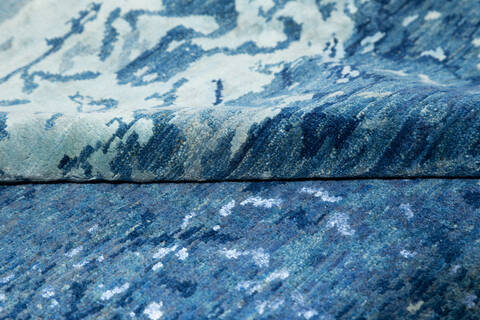 Modern Blue Hand Knotted 57 X 711  Area Rug 700-136118 Image 4