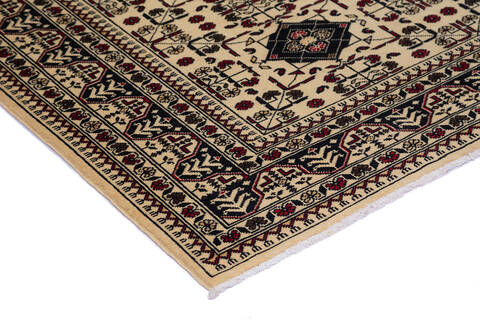 Khan Mohammadi White Hand Knotted 57 X 73  Area Rug 700-136389 Image 4
