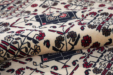 Khan Mohammadi White Hand Knotted 57 X 73  Area Rug 700-136389 Image 6