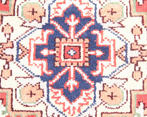 Heriz Multicolor Hand Knotted 30 X 50  Area Rug 904-136474 Image 6