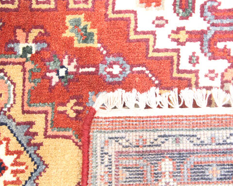 Heriz Multicolor Hand Knotted 30 X 50  Area Rug 904-136478 Image 3