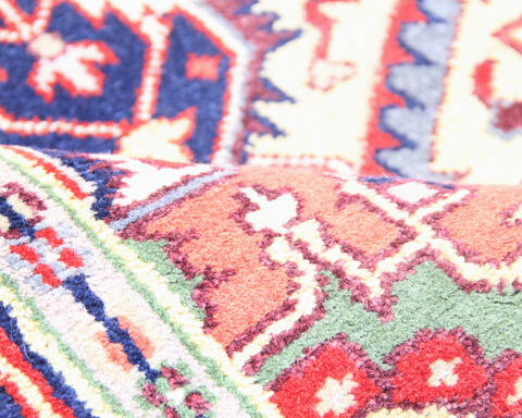 Heriz Multicolor Hand Knotted 60 X 90  Area Rug 904-136494 Image 5