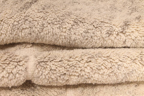 Moroccan Beige Hand Made 100 X 148  Area Rug 254-136563 Image 5