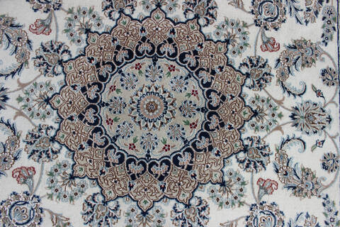 Nain Grey Hand Knotted 40 X 60  Area Rug 902-136781 Image 2