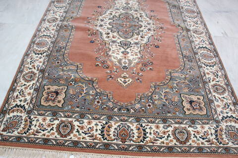 Mahi White Hand Knotted 61 X 91  Area Rug 905-137316 Image 2