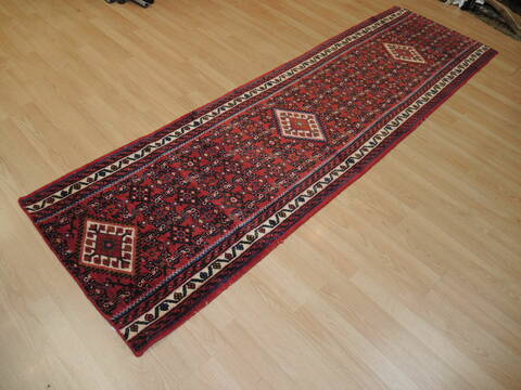 Hamedan Red Runner Hand Knotted 26 X 90  Area Rug 100-137392 Image 2