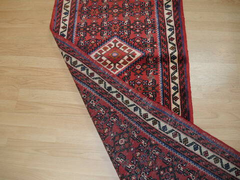 Hamedan Red Runner Hand Knotted 26 X 90  Area Rug 100-137392 Image 6