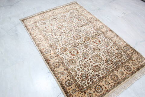 Jaipur White Hand Knotted 40 X 61  Area Rug 905-137539 Image 3