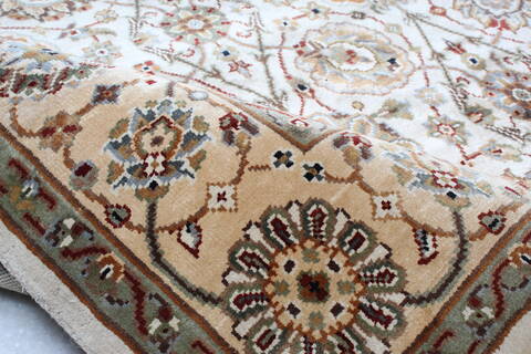 Jaipur White Hand Knotted 40 X 61  Area Rug 905-137539 Image 4