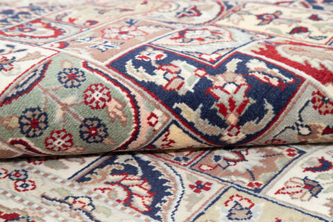 Pak-Persian Red Hand Knotted 60 X 92  Area Rug 700-143407 Image 6