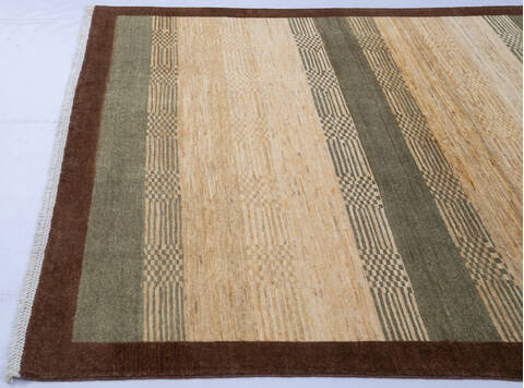 Gabbeh Multicolor Hand Knotted 65 X 97  Area Rug 700-143448 Image 4