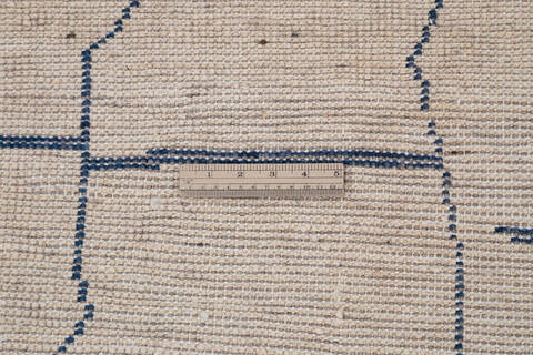 Moroccan White Hand Knotted 64 X 100  Area Rug 700-143457 Image 7