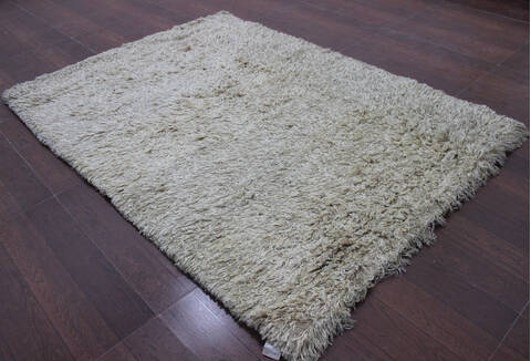 Shaggy White Shaggy 40 X 60  Area Rug 902-143496 Image 1