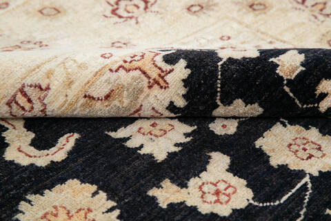 Chobi Black Hand Knotted 66 X 95  Area Rug 700-143525 Image 5