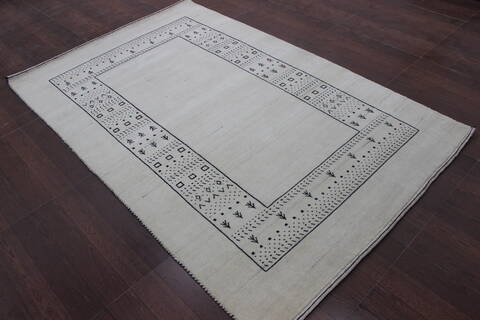 Luri Beige Hand Loomed 47 X 73  Area Rug 902-144939 Image 1