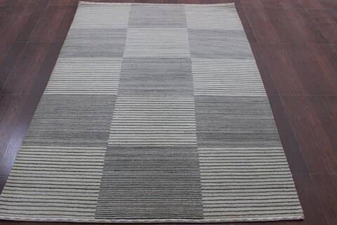 Luri Grey Hand Loomed 47 X 68  Area Rug 902-144951 Image 3