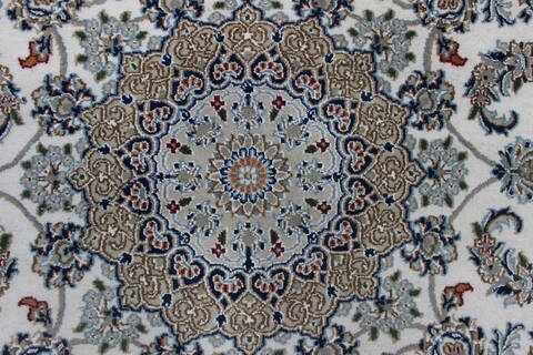 Nain Beige Round Hand Knotted 80 X 80  Area Rug 902-144962 Image 2