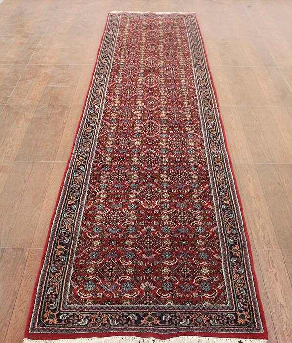 Kashan Red Runner Hand Knotted 26 X 110  Area Rug 902-145198 Image 3