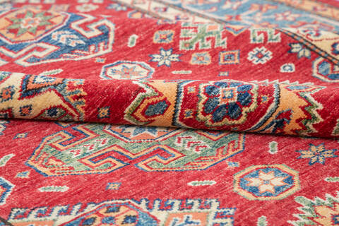 Kazak Red Hand Knotted 56 X 78  Area Rug 700-145228 Image 5