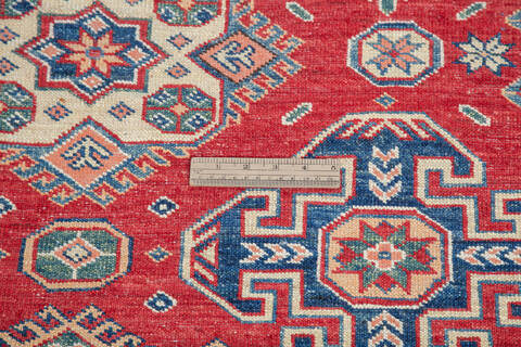 Kazak Red Hand Knotted 56 X 78  Area Rug 700-145228 Image 6